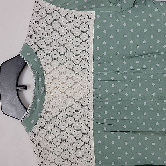 Women's Matilda Jane Enticing Eyelet Polka Dot Blouse, Green, Small, Preowned - Picture 6 of 7